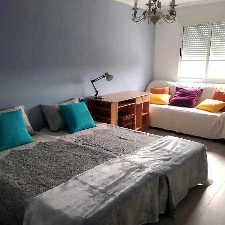 Amplio En Illa De Arousa, Proximo A La Playa