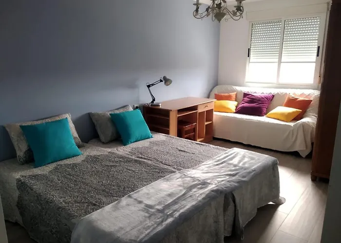 Amplio En Illa De Arousa, Proximo A La Playa